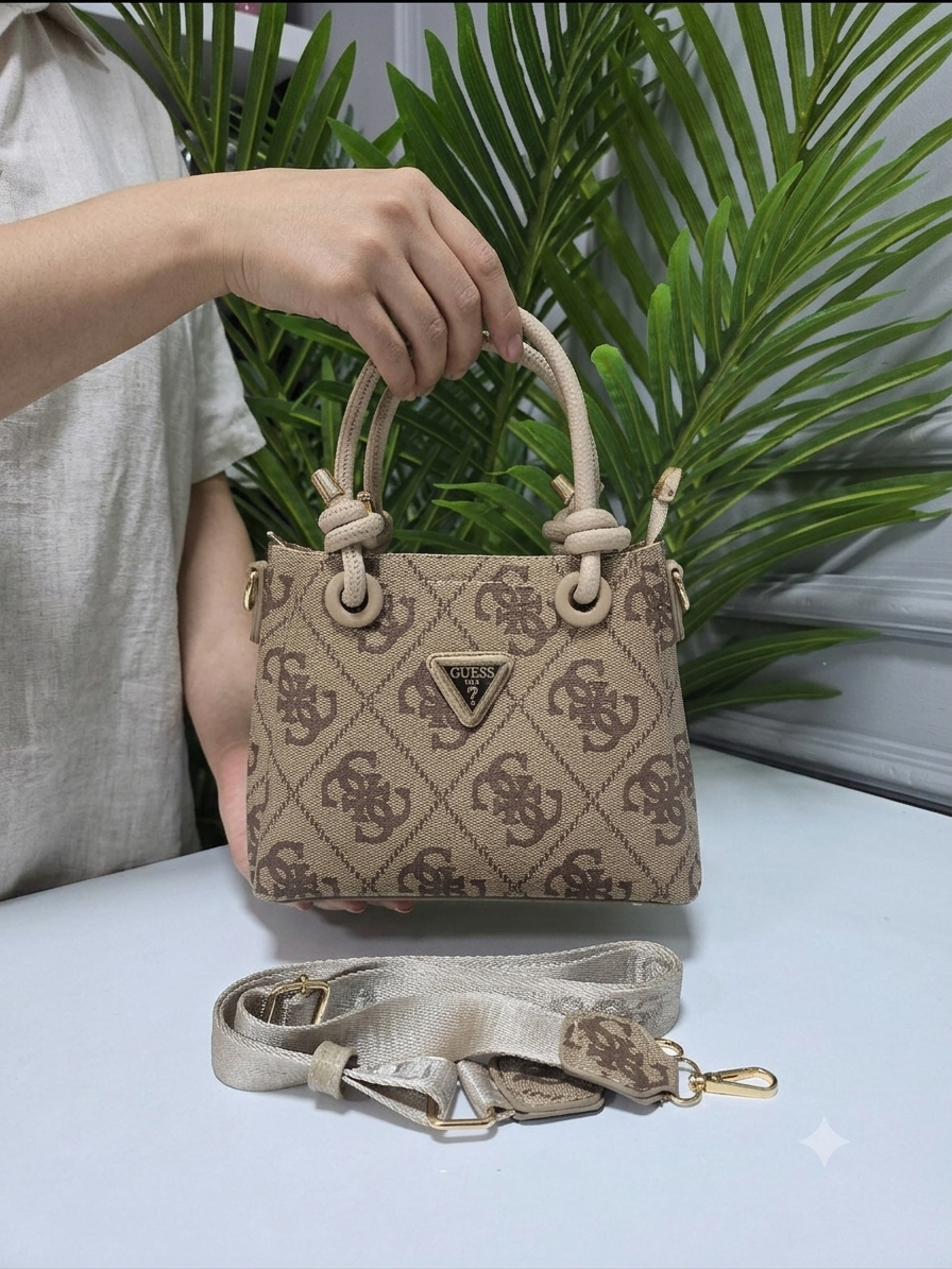 Guess Monogram Bej El ve Omuz Çantası