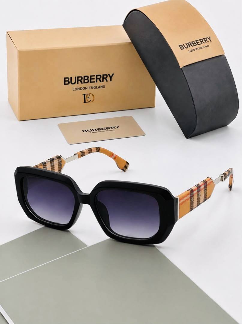 Burberry Siyah Çerçeveli Klasik Karo Desenli Saplı Degrade Camlı Güneş Gözlüğü